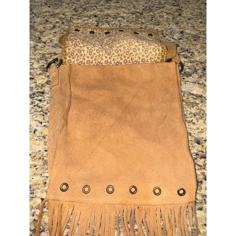 Vintage Tan Suede Leather Hippie Boho Coastal Cowgirl Fringe Crossbody Bag Rivet